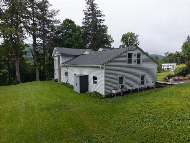 36 Chapel Street, Almond, NY 14804