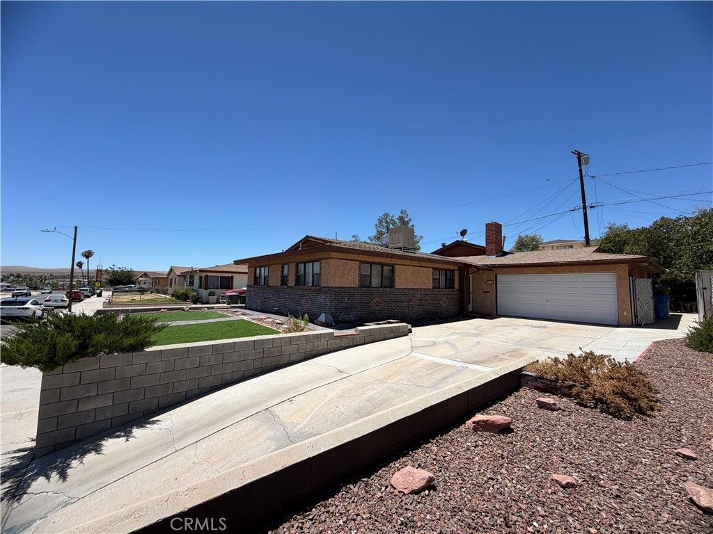 Image 1 of property listing at 650 Yucca Avenue, Barstow, CA 92311