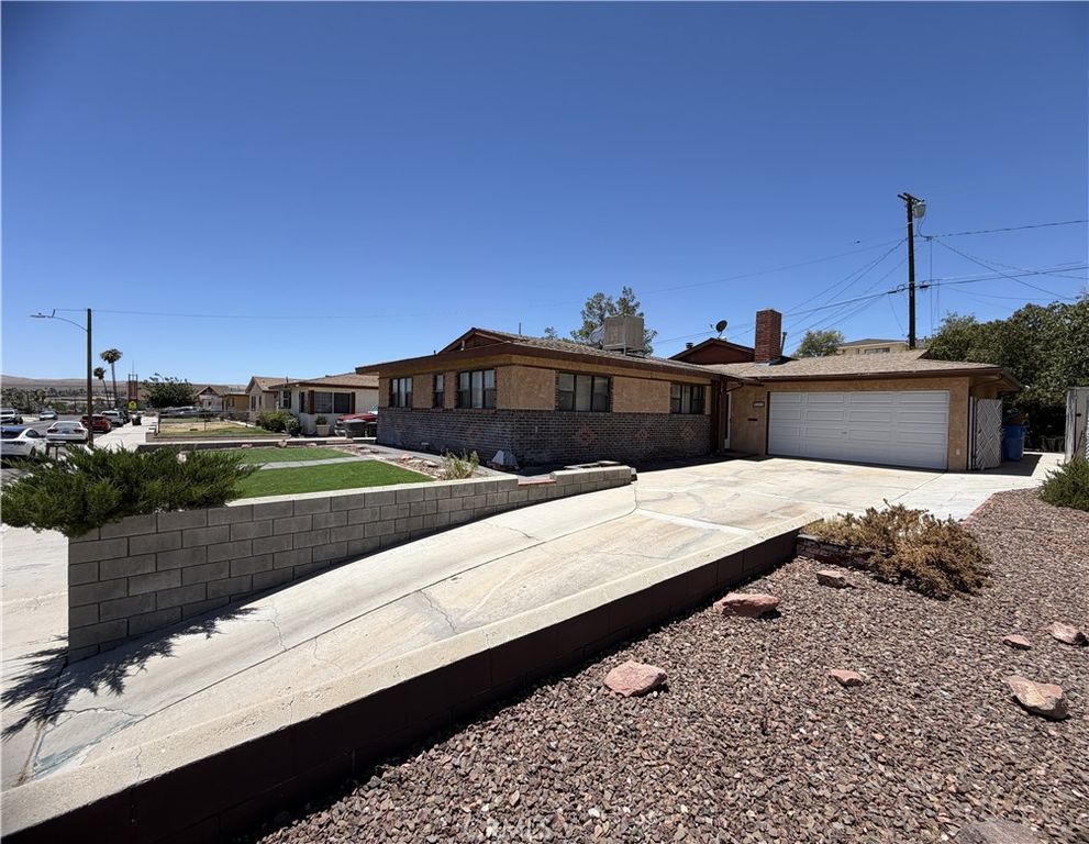 Image 42 of property listing at 650 Yucca Avenue, Barstow, CA 92311