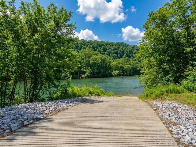 1008 Port Collins Road, Frankfort, KY 40601