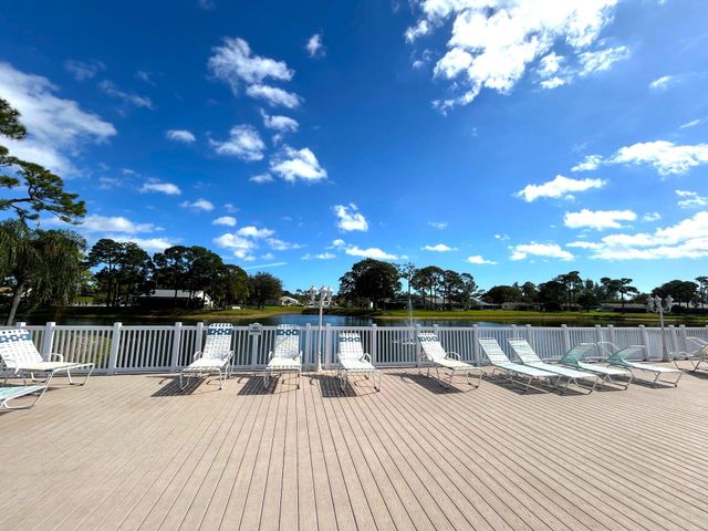435 Pine Glen Lane B-2, Greenacres, FL 33463