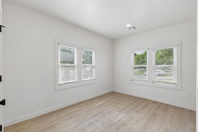525 NW 27th Street, Oklahoma City, OK 73103