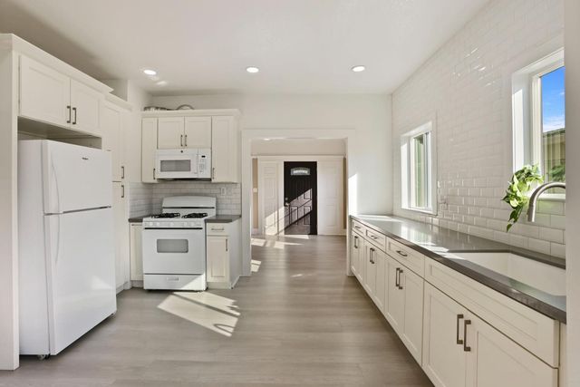 140 E Sonoma Ave, Stockton, CA 95204