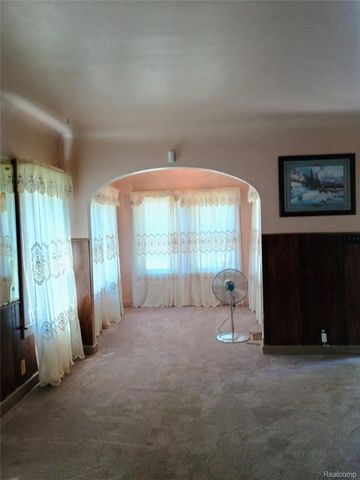 23 Spokane Drive, Pontiac, MI 48341