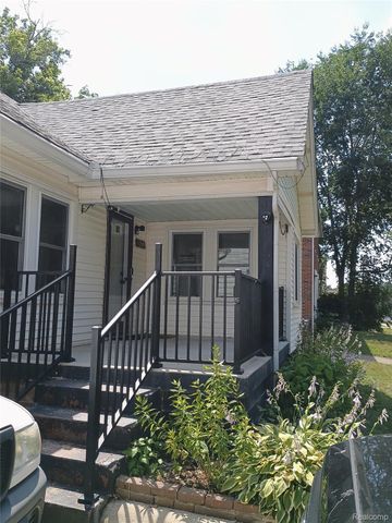 23 Spokane Drive, Pontiac, MI 48341