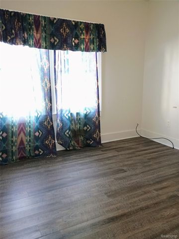 23 Spokane Drive, Pontiac, MI 48341