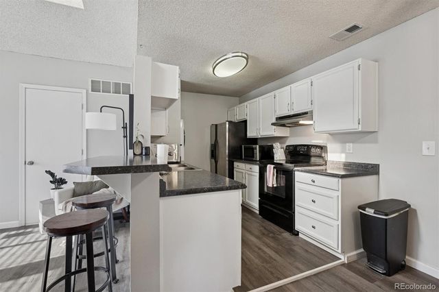 10233 W 80th Drive B, Arvada, CO 80005