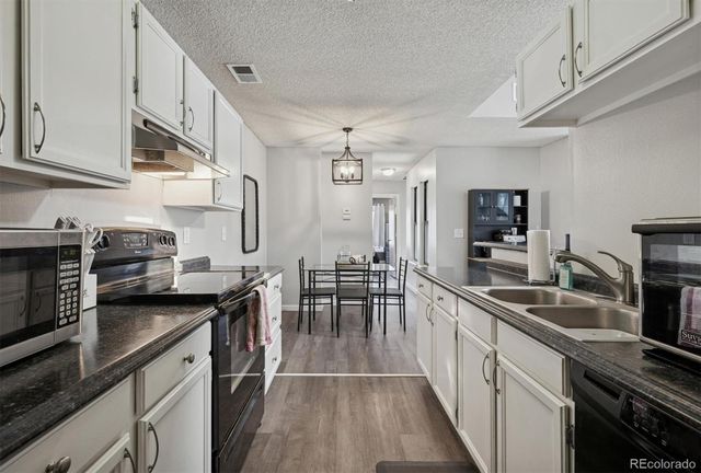 10233 W 80th Drive B, Arvada, CO 80005