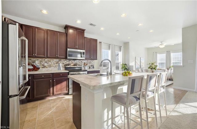 1814 Lotz RD, Hampton, VA 23666