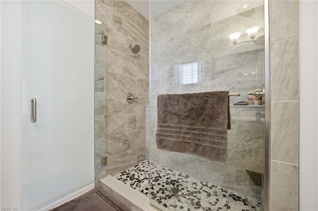 1814 Lotz RD, Hampton, VA 23666