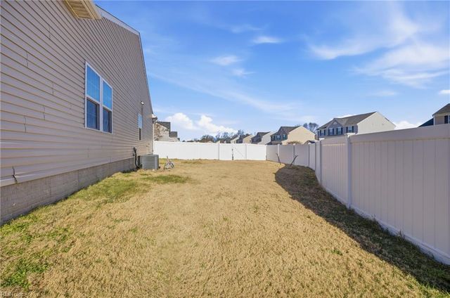 1814 Lotz RD, Hampton, VA 23666