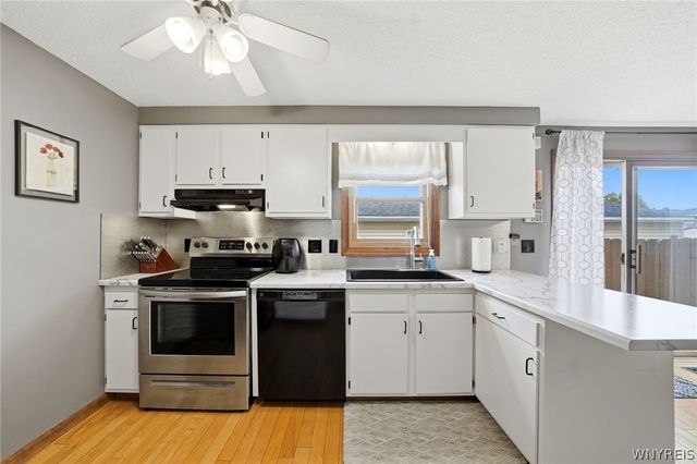 240 Wimbledon Court, West Seneca, NY 14224