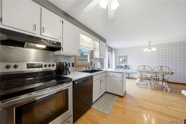 240 Wimbledon Court, West Seneca, NY 14224