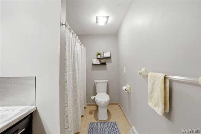 240 Wimbledon Court, West Seneca, NY 14224