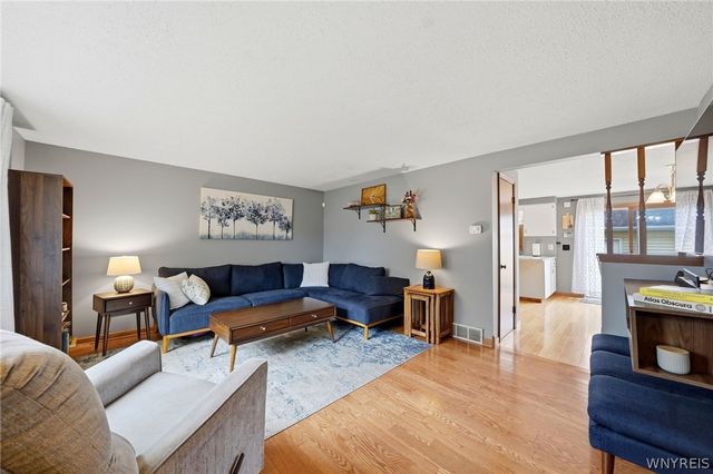 240 Wimbledon Court, West Seneca, NY 14224