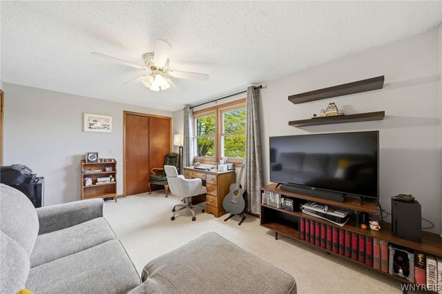 240 Wimbledon Court, West Seneca, NY 14224