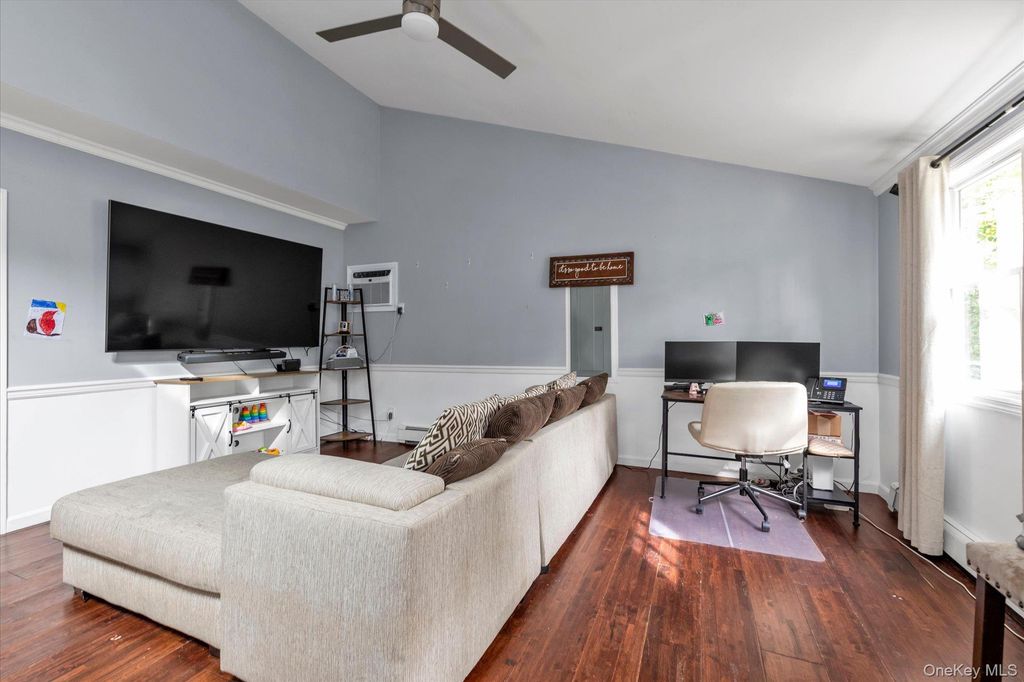470 Bicycle Path, Port Jefferson, NY 11776 — photo 3