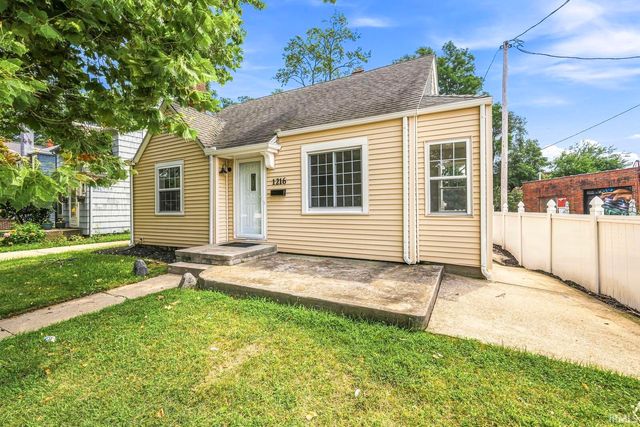 1216 Longfellow Avenue, South Bend, IN 46615