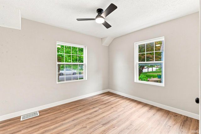 1216 Longfellow Avenue, South Bend, IN 46615
