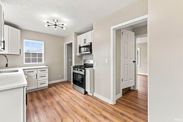 1216 Longfellow Avenue, South Bend, IN 46615
