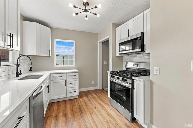 1216 Longfellow Avenue, South Bend, IN 46615