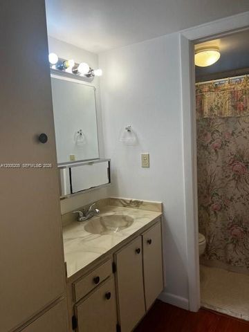 1101 Colony Point Circle 318, Pembroke Pines, FL 33026