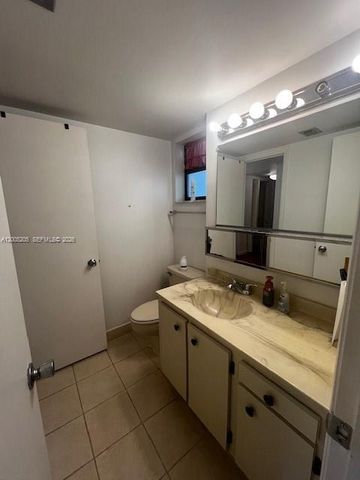 1101 Colony Point Circle 318, Pembroke Pines, FL 33026