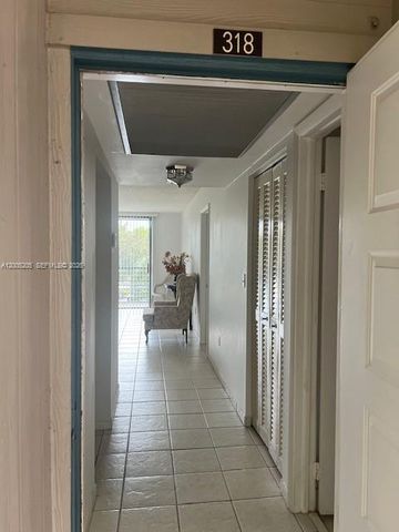 1101 Colony Point Circle 318, Pembroke Pines, FL 33026