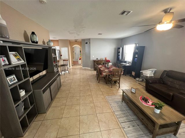 195 NE 36th Ter, Homestead, FL 33033