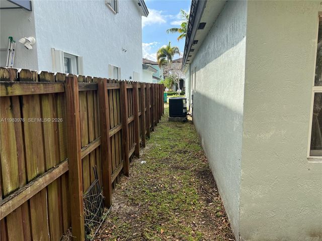 195 NE 36th Ter, Homestead, FL 33033