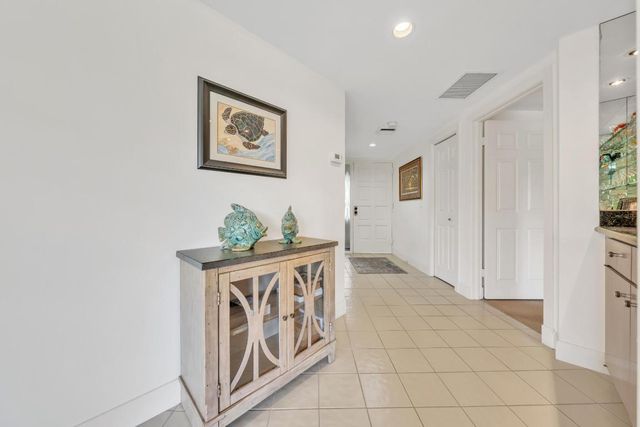 1117 Marine Way E K2r, North Palm Beach, FL 33408