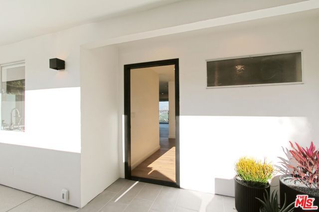 7353 PYRAMID Place, Los Angeles, CA 90046