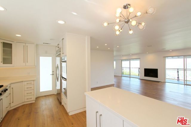 7353 PYRAMID Place, Los Angeles, CA 90046