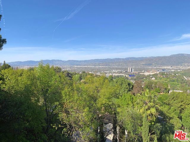 7353 PYRAMID Place, Los Angeles, CA 90046