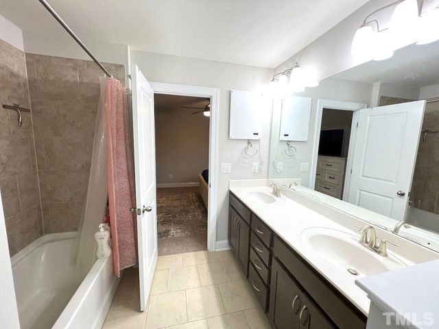 737 Lampwick Lane, Cary, NC 27513