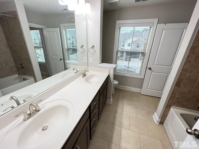 737 Lampwick Lane, Cary, NC 27513