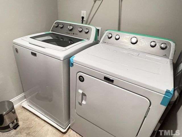 737 Lampwick Lane, Cary, NC 27513