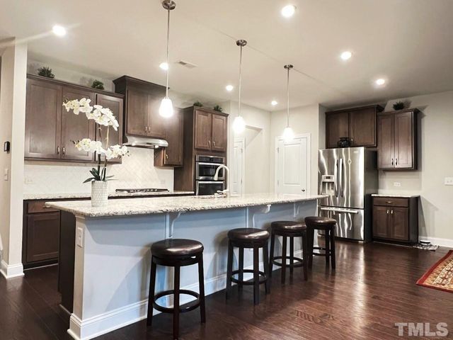 737 Lampwick Lane, Cary, NC 27513