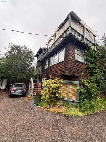 2610 College Ave, Berkeley, CA 94704