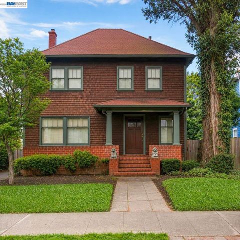 2610 College Ave, Berkeley, CA 94704