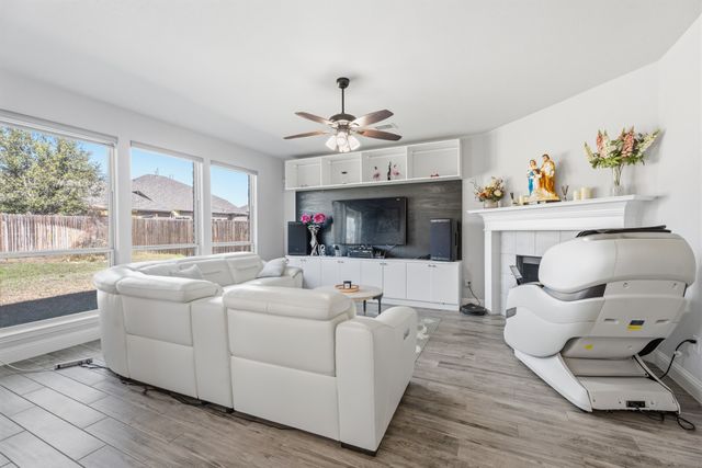 1105 Baynes Drive, Mckinney, TX 75071