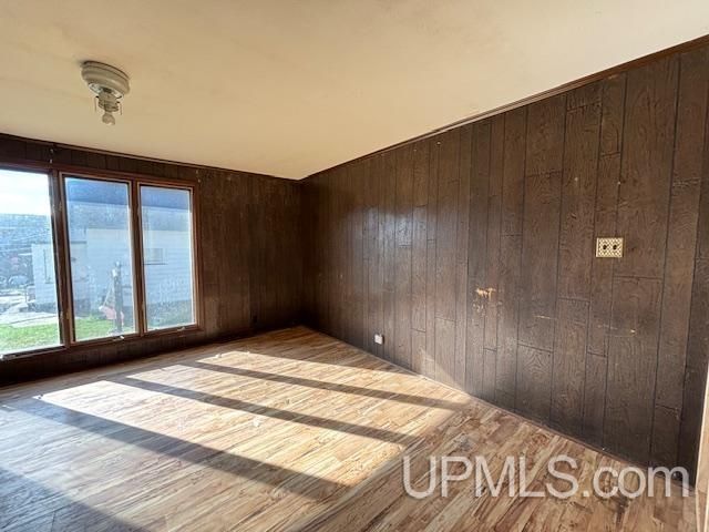 422 Saginaw Street, Norway, MI 49870