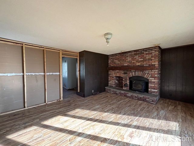 422 Saginaw Street, Norway, MI 49870