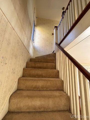 422 Saginaw Street, Norway, MI 49870