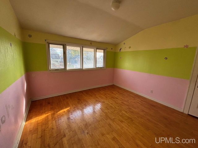 422 Saginaw Street, Norway, MI 49870