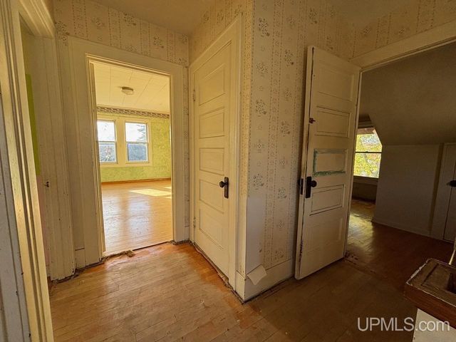 422 Saginaw Street, Norway, MI 49870