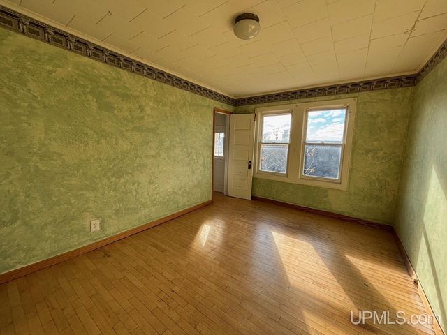 422 Saginaw Street, Norway, MI 49870