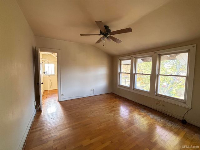 422 Saginaw Street, Norway, MI 49870