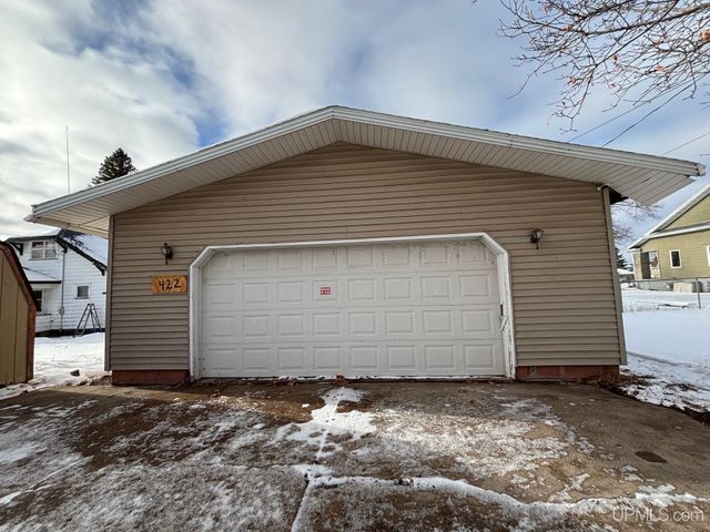 422 Saginaw Street, Norway, MI 49870