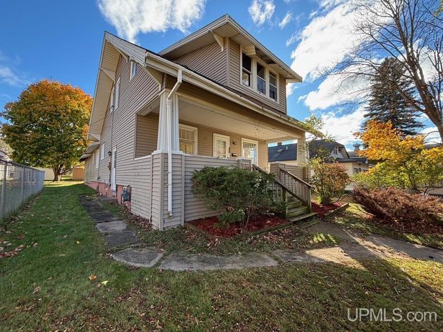 422 Saginaw Street, Norway, MI 49870